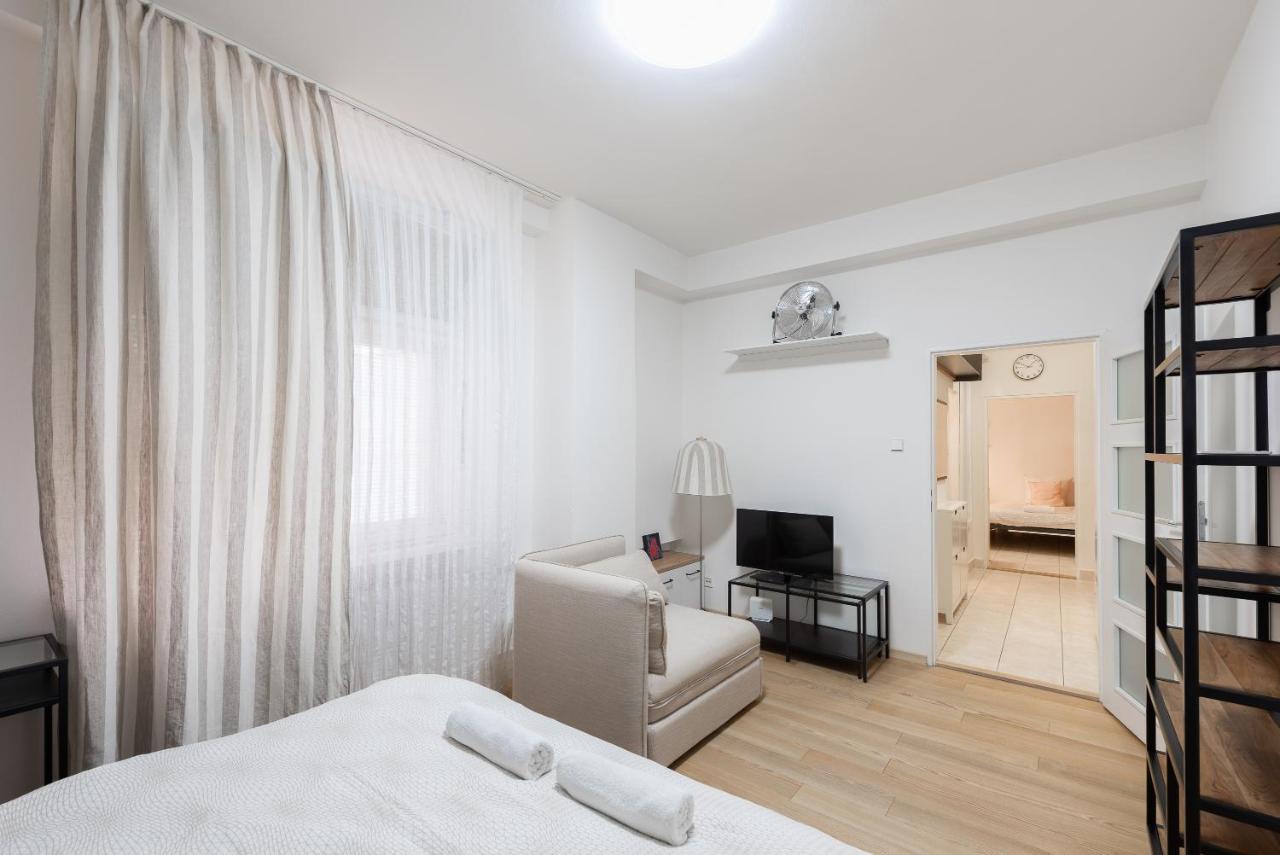 Lotus Apartment Praha Exteriér fotografie